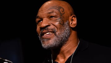 Mike Tyson en conferencia de prensa